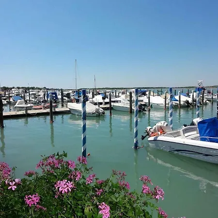 In 36523 * Bibione